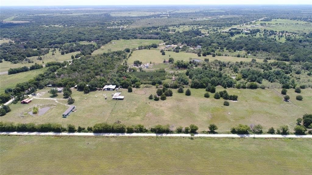 23.8 acres in Navarro County - photo 18