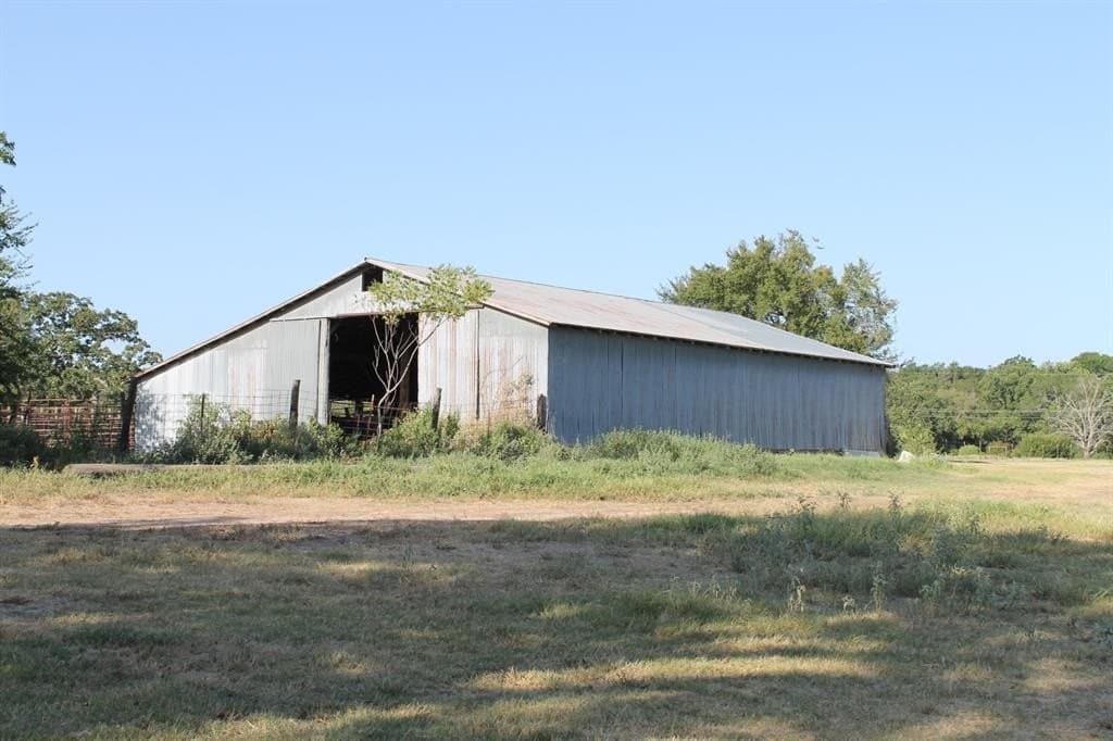 227 acres in Hopkins County - photo 28