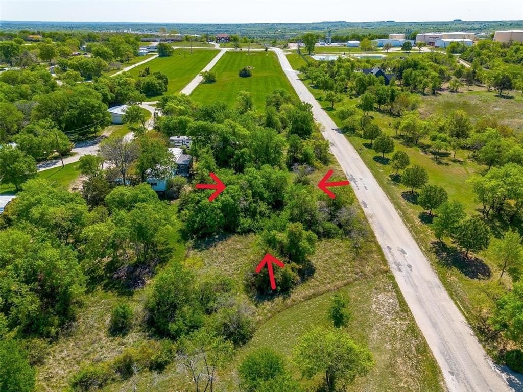 0.35 acres in Wise County - photo 8