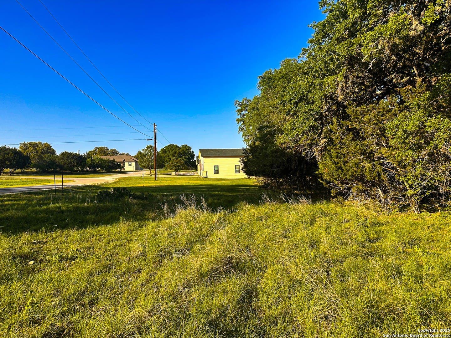 0.24 acres in Bandera County - photo 2