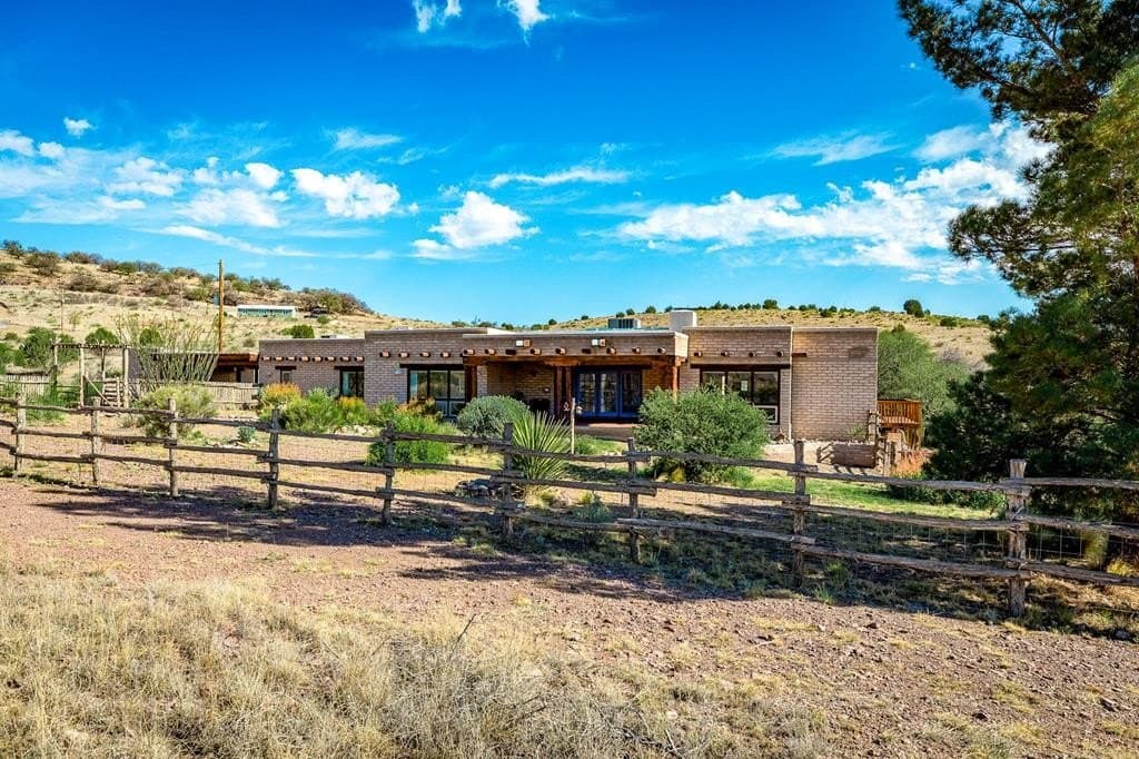 107 Hidden Valley Dr