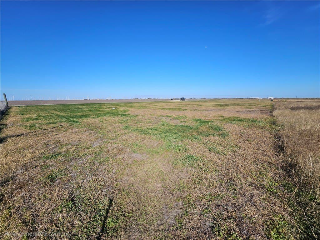 0.58 acres in San Patricio County - photo 5