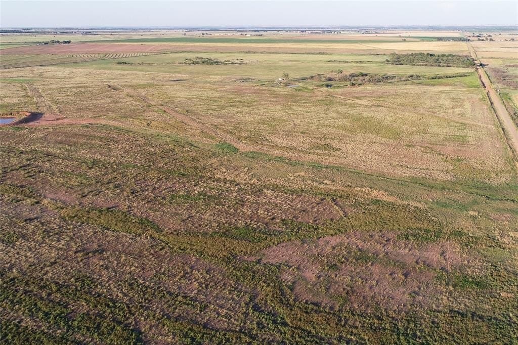 340 acres in Wilbarger County - photo 17