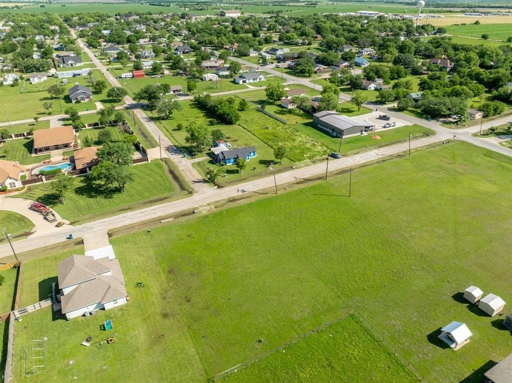 0.3 acres in Hill County - photo 9