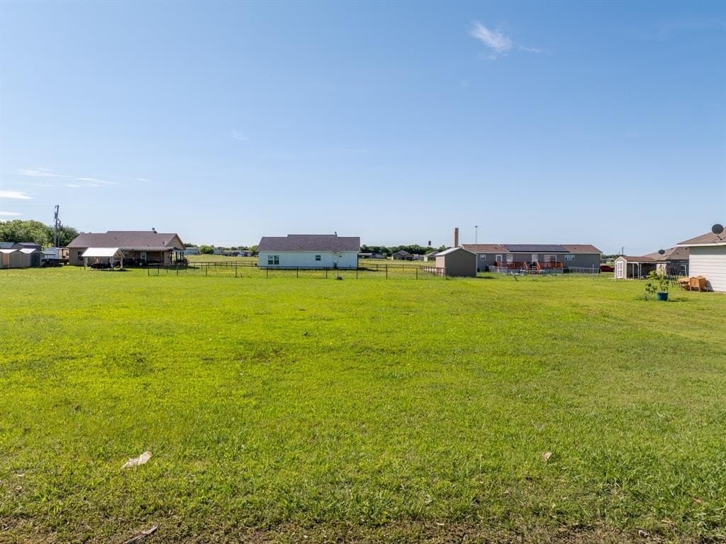 0.3 acres in Hill County - photo 4