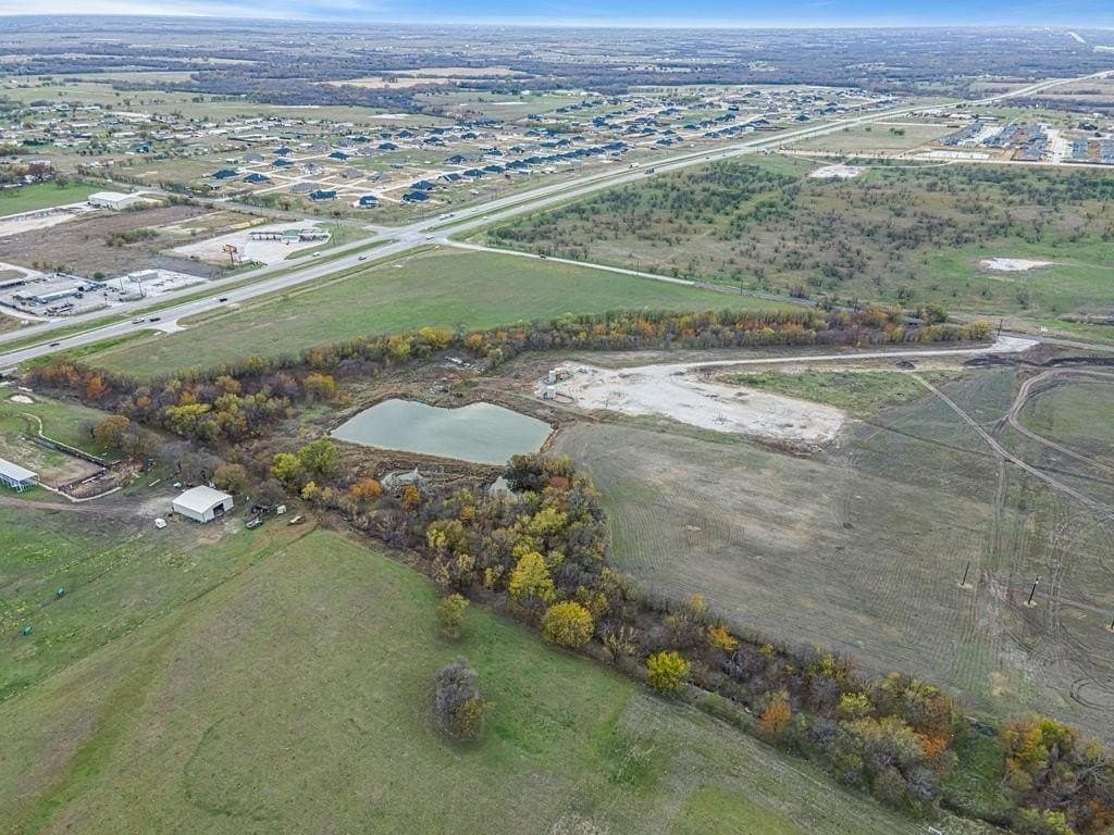 18.95 acres in Denton County - photo 4