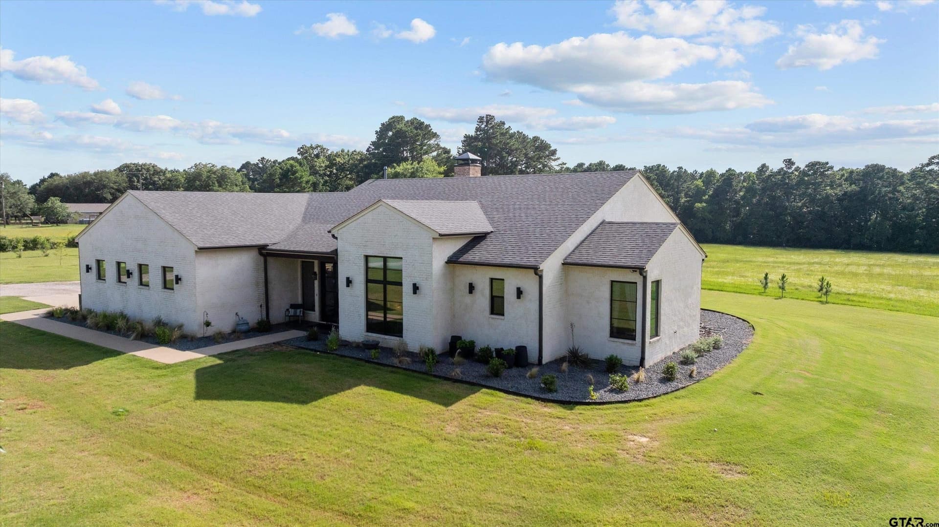10 acres in Smith County - photo 2