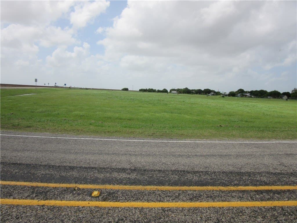 0.7 acres in Refugio County - photo 16