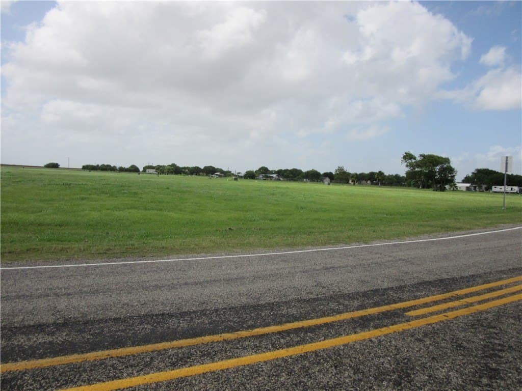 0.7 acres in Refugio County - photo 17