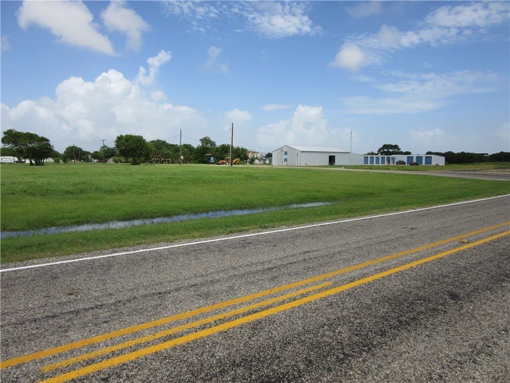 0.7 acres in Refugio County - photo 14