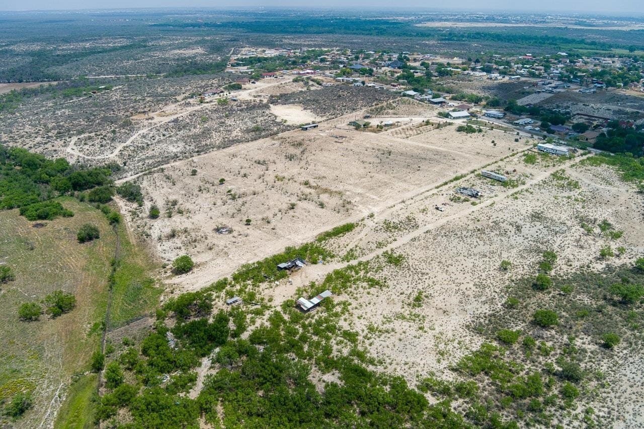 29.73 acres in Val Verde County - photo 9