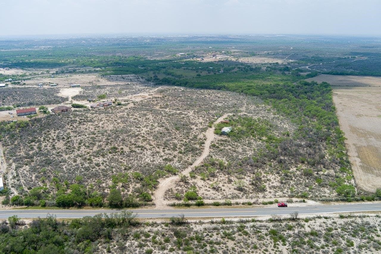 29.73 acres in Val Verde County - photo 15