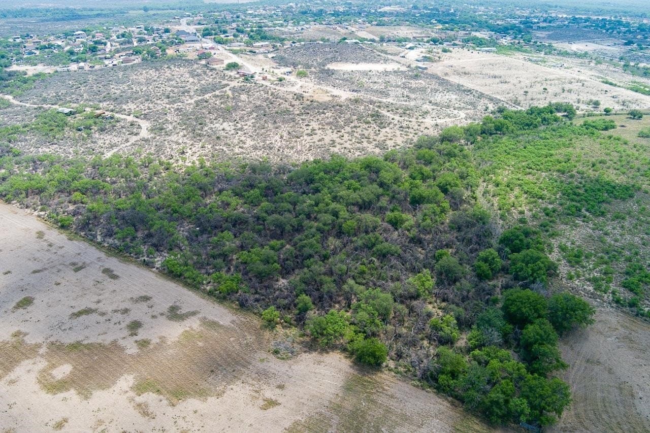 29.73 acres in Val Verde County - photo 4
