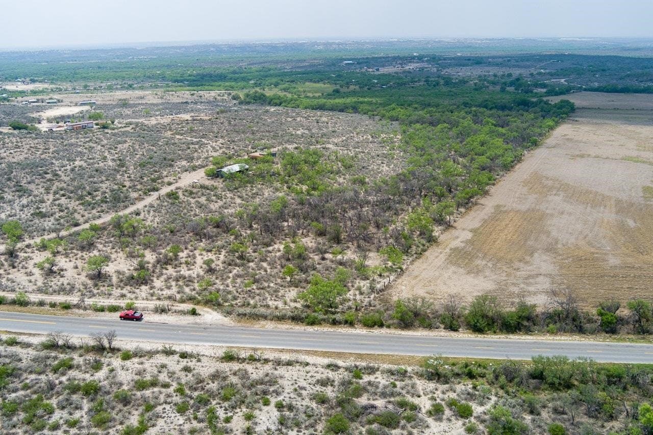 29.73 acres in Val Verde County - photo 2