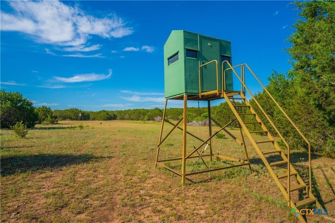 665 acres in Lampasas County - photo 38