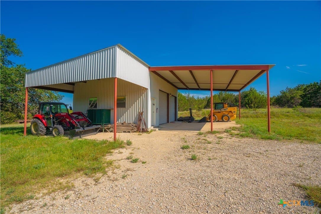 665 acres in Lampasas County - photo 18