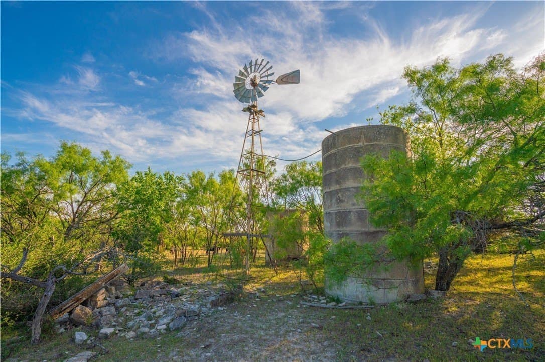 665 acres in Lampasas County - photo 32
