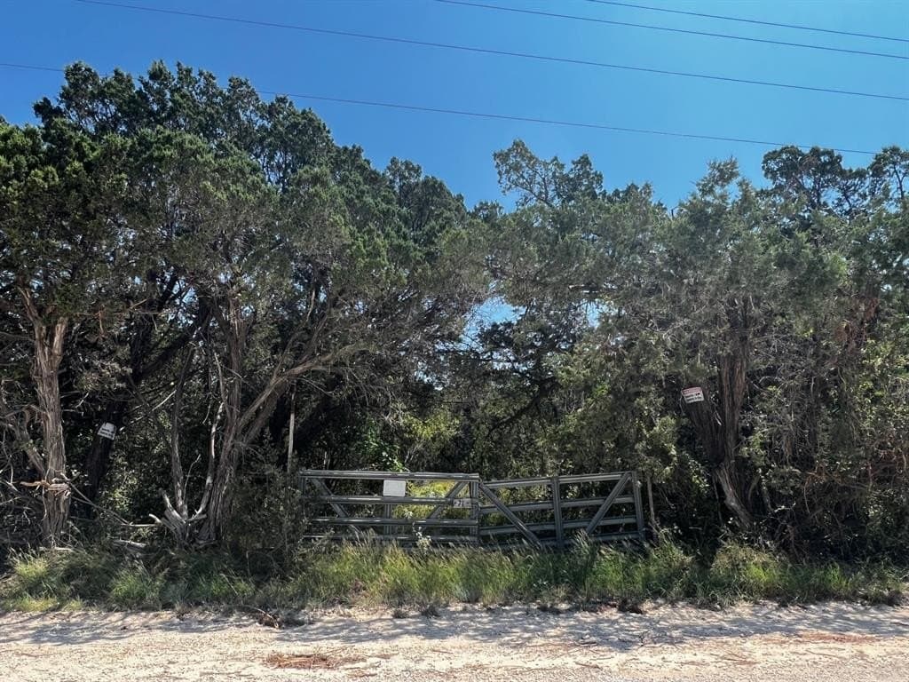 1.74 acres in Bosque County - photo 3