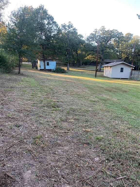 0.11 acres in Henderson County - photo 5
