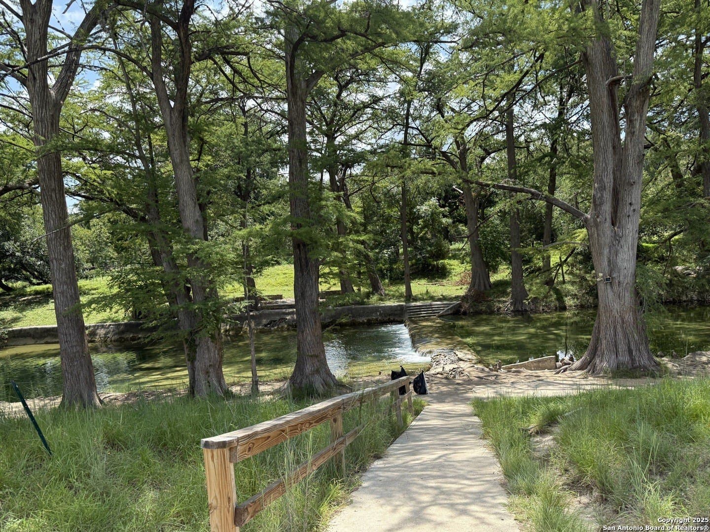 0.22 acres in Bandera County - photo 45