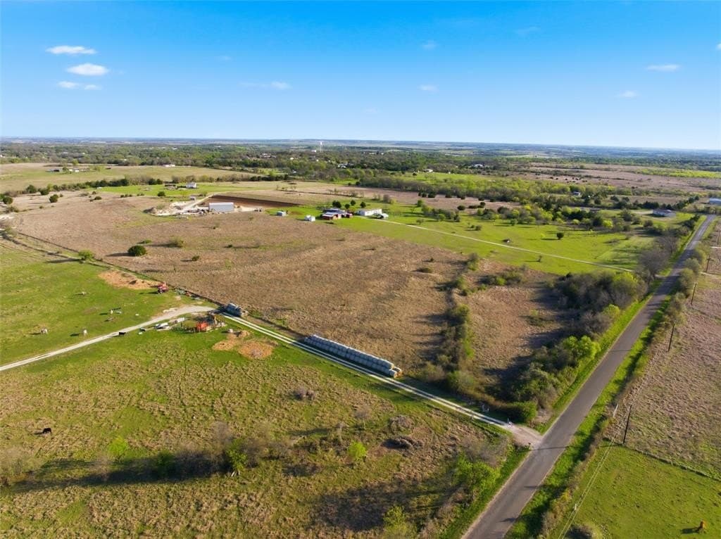 10 acres in McLennan County - photo 8