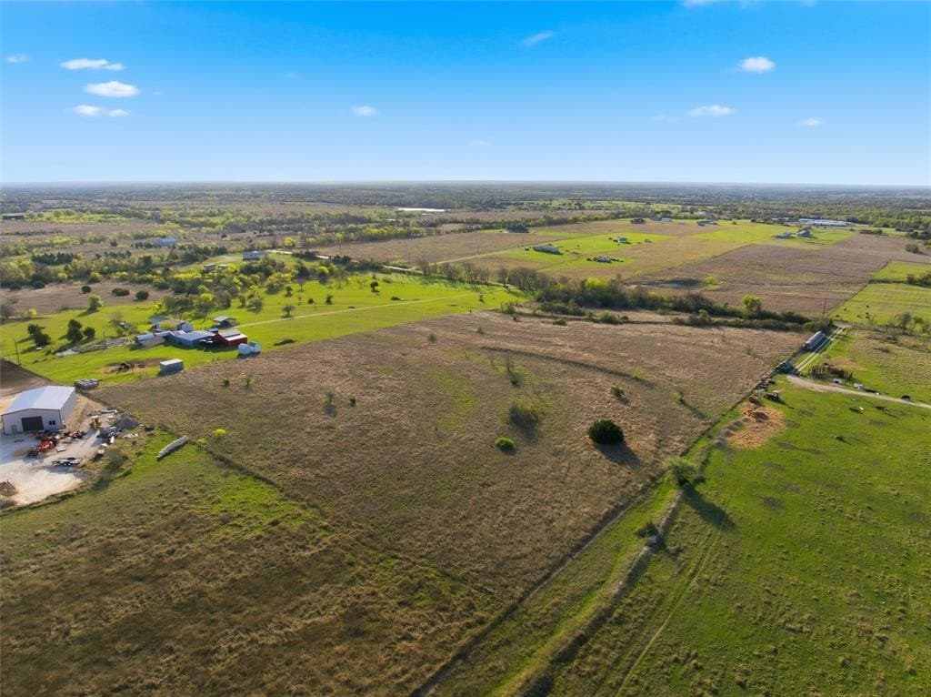 10 acres in McLennan County - photo 7