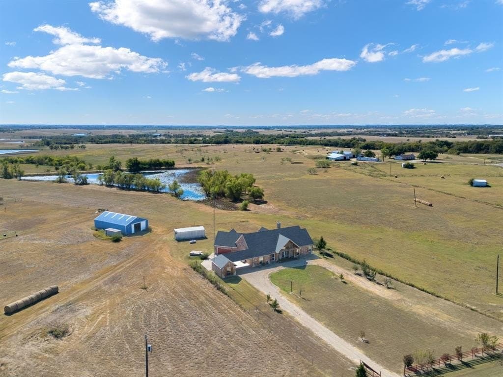 31.29 acres in Ellis County - photo 5