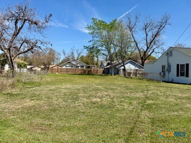 0.13 acres in Milam County - photo 4