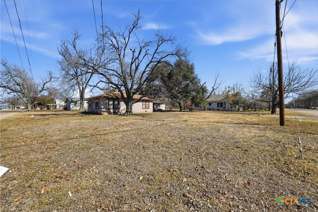 0.14 acres in Milam County - photo 3