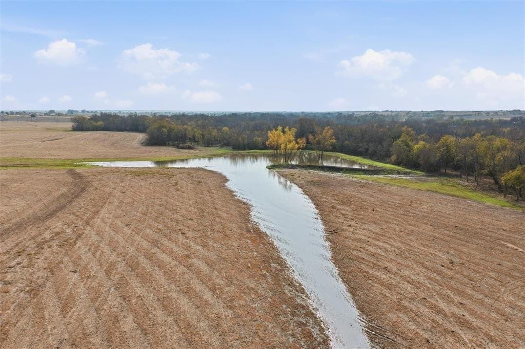 16.19 acres in Hill County - photo 3