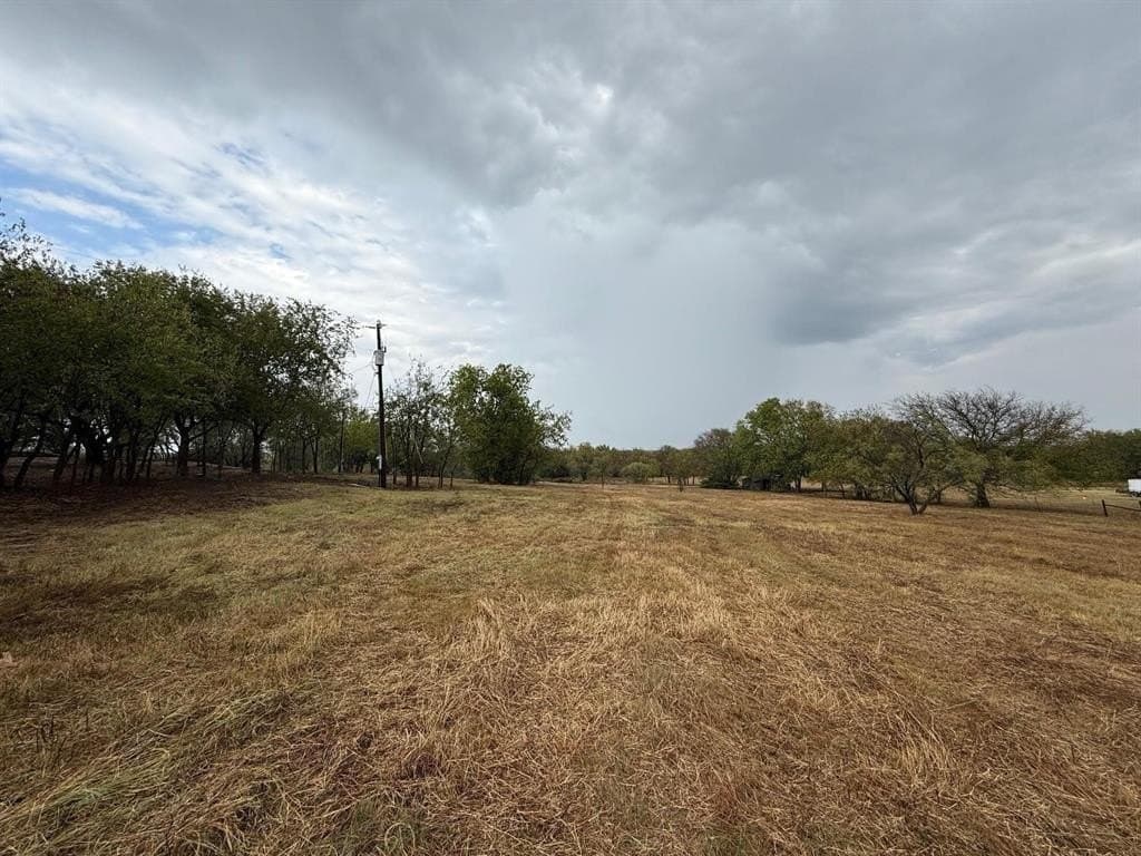 4.6 acres in Denton County - photo 3