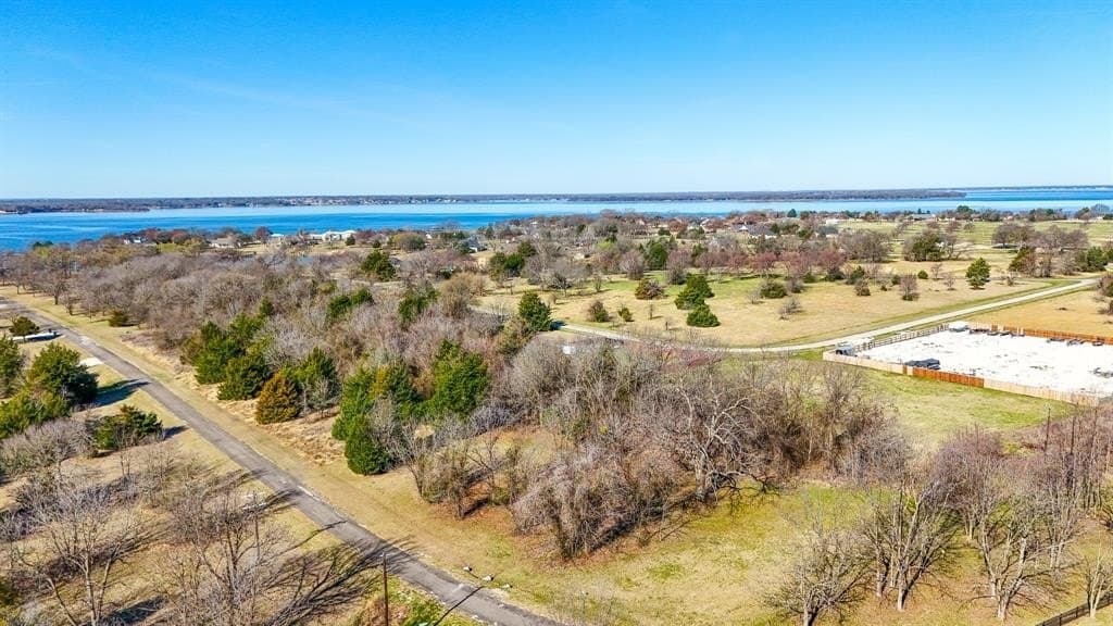 0.8 acres in Navarro County - photo 8