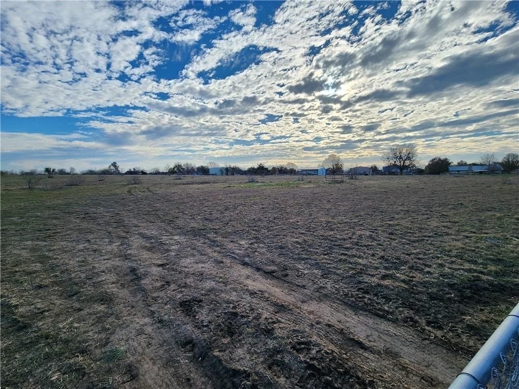 13 acres in McLennan County - photo 4