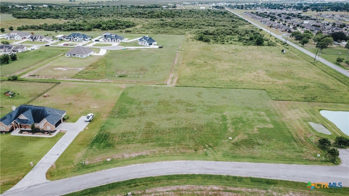 1.33 acres in Victoria County - photo 3