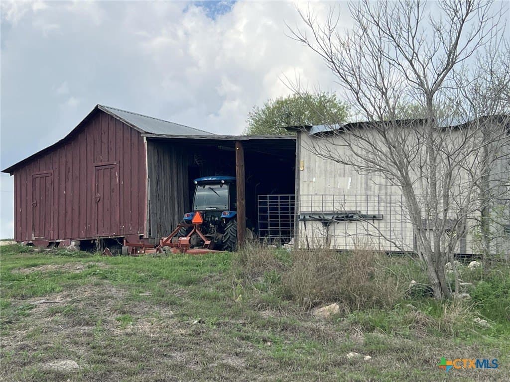 140 acres in Caldwell County - photo 23