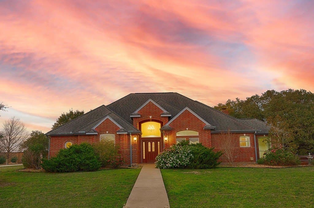 900 Schulze Road