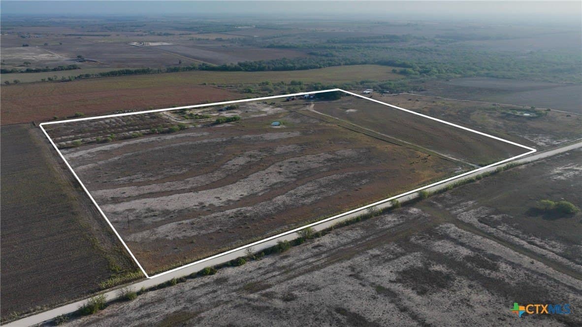 35.74 acres in DeWitt County - photo 9
