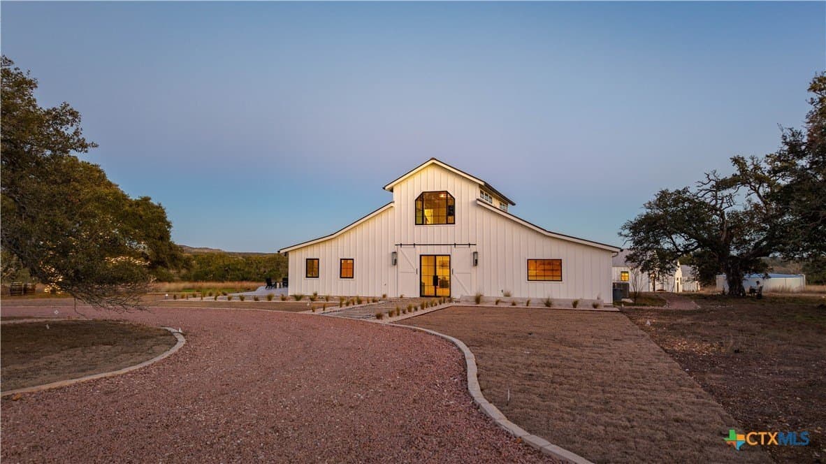 45 acres in Blanco County - photo 4