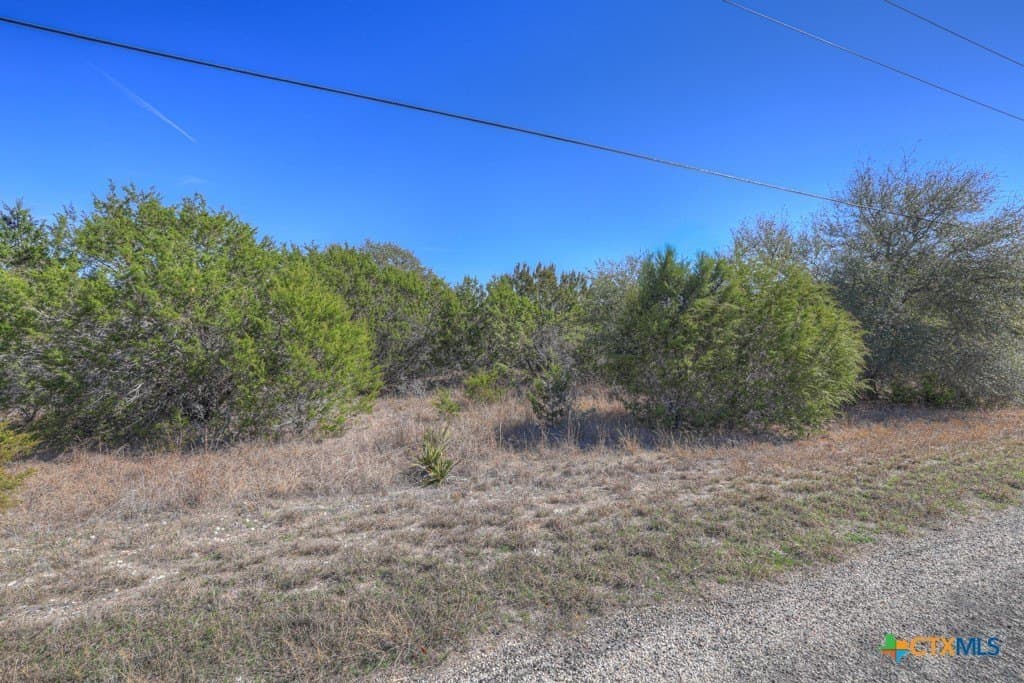 5.08 acres in Comal County - photo 3