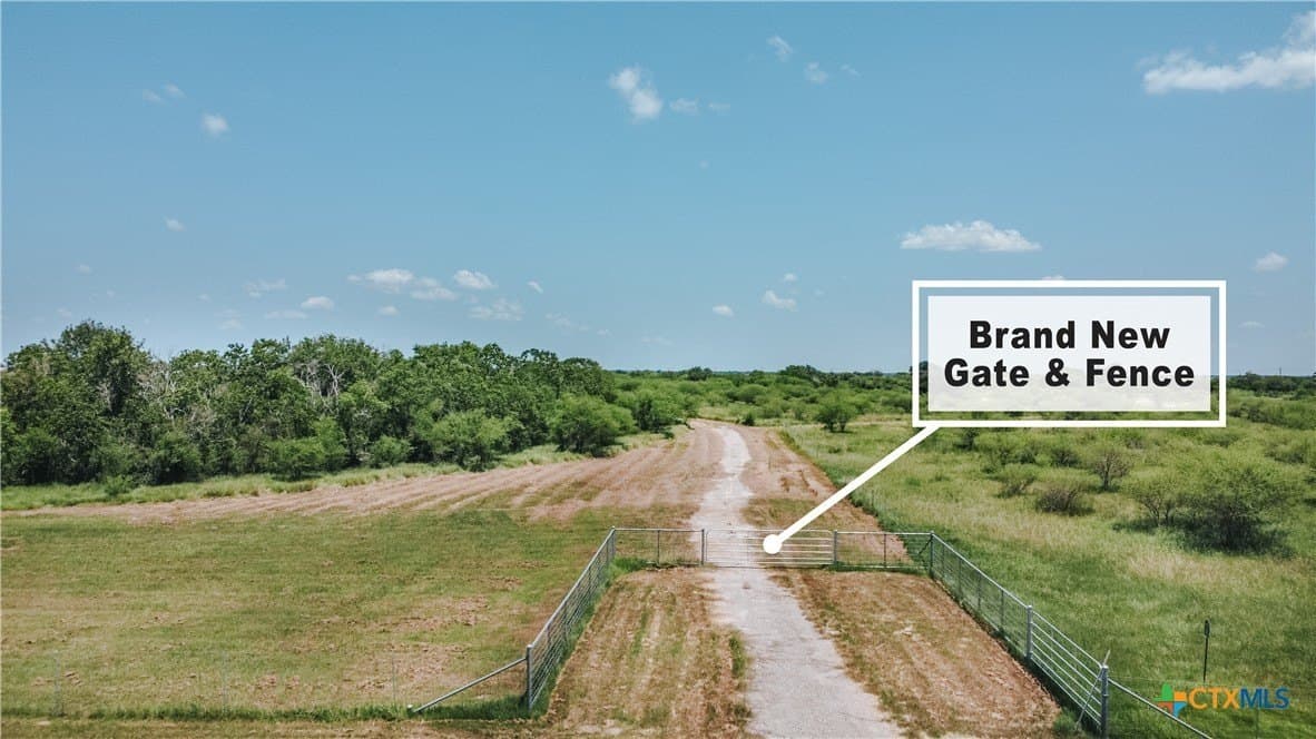 20 acres in Victoria County - photo 7