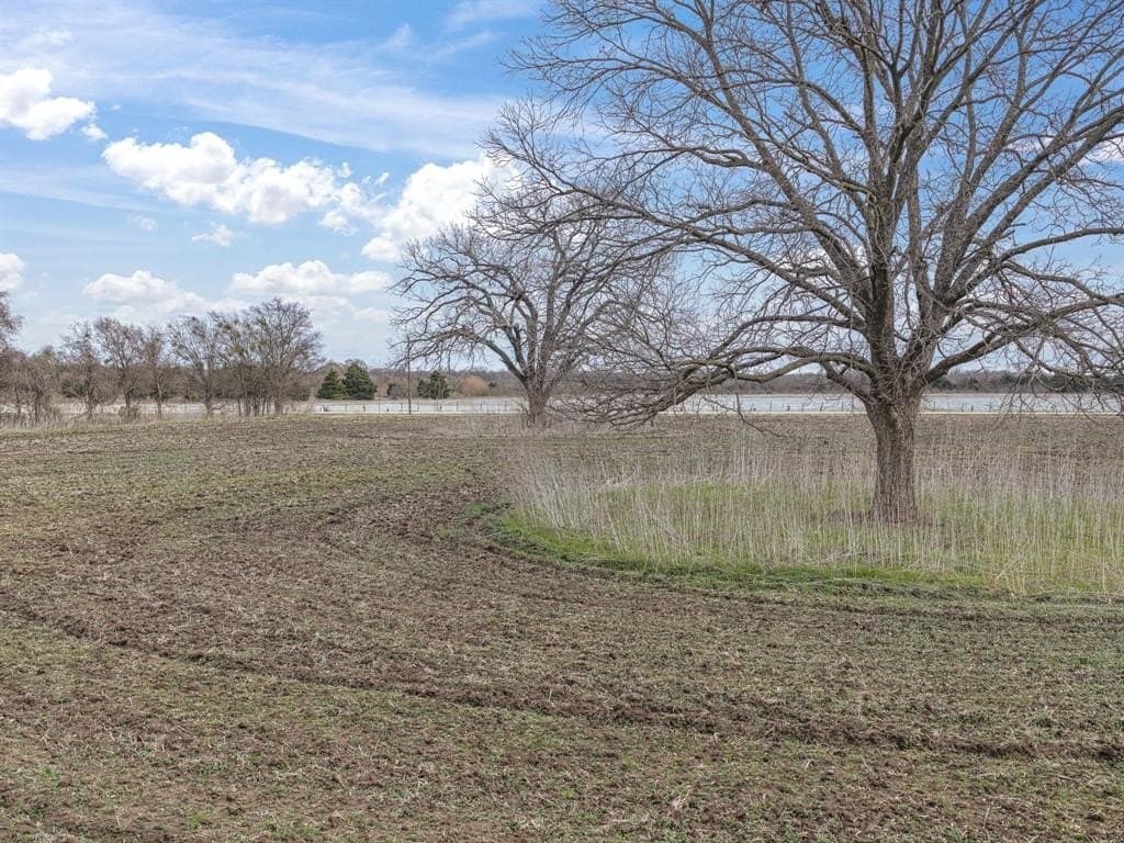 2 acres in Ellis County - photo 5