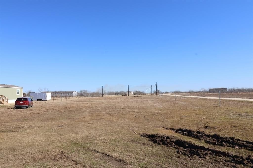 1.39 acres in Navarro County - photo 3