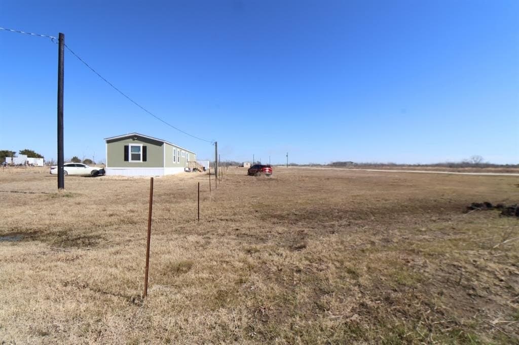 1.39 acres in Navarro County - photo 14
