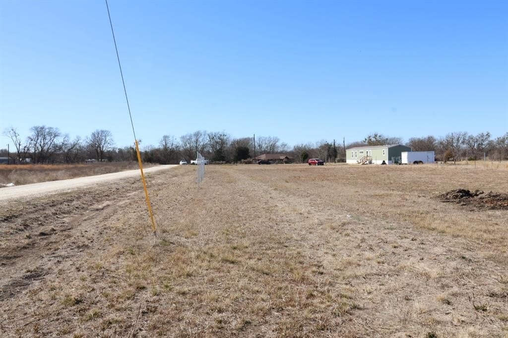 1.39 acres in Navarro County - photo 11