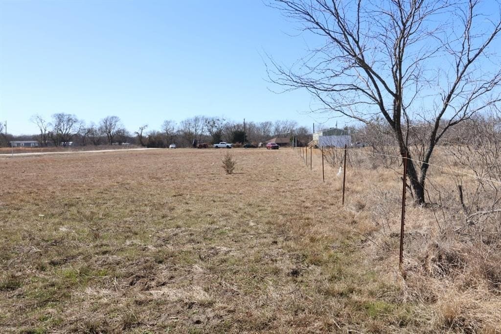 1.39 acres in Navarro County - photo 9