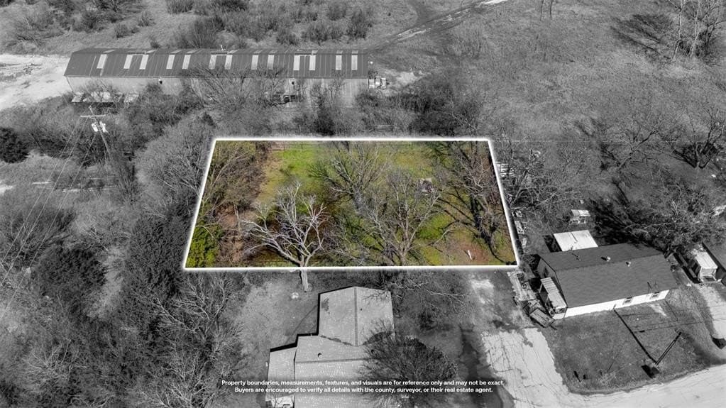 0.23 acres in Johnson County - photo 4