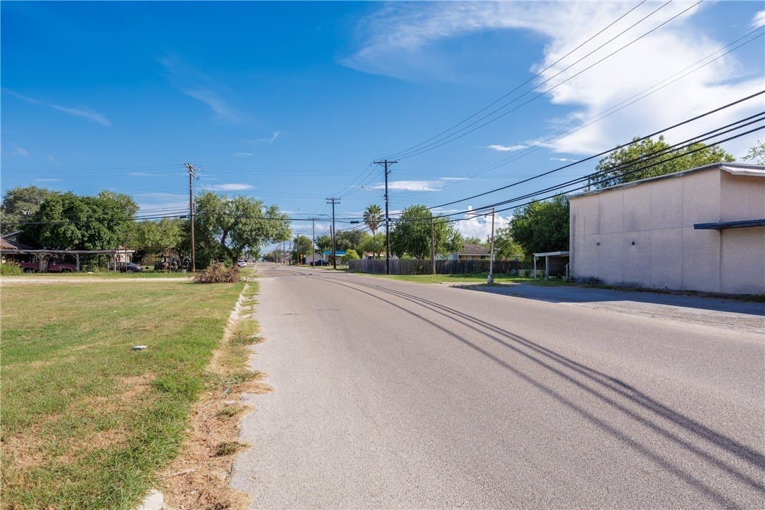 1.04 acres in Nueces County - photo 3