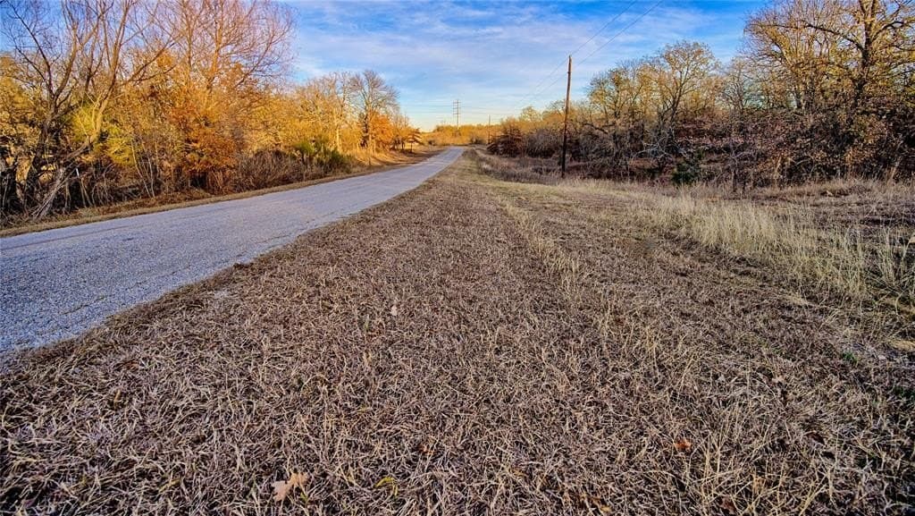 5 acres in Montague County - photo 2