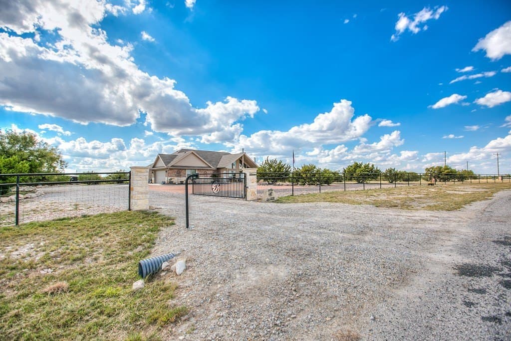 11.6 acres in Tom Green County - photo 3