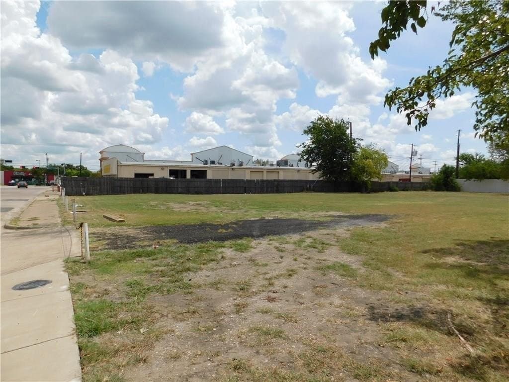 0.47 acres in Dallas County - photo 5